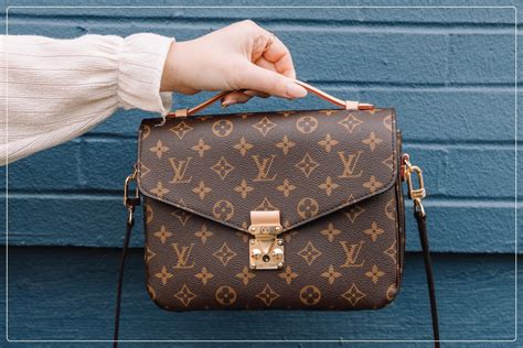 louis vuitton globe shopper fake|false louis vuitton logos.